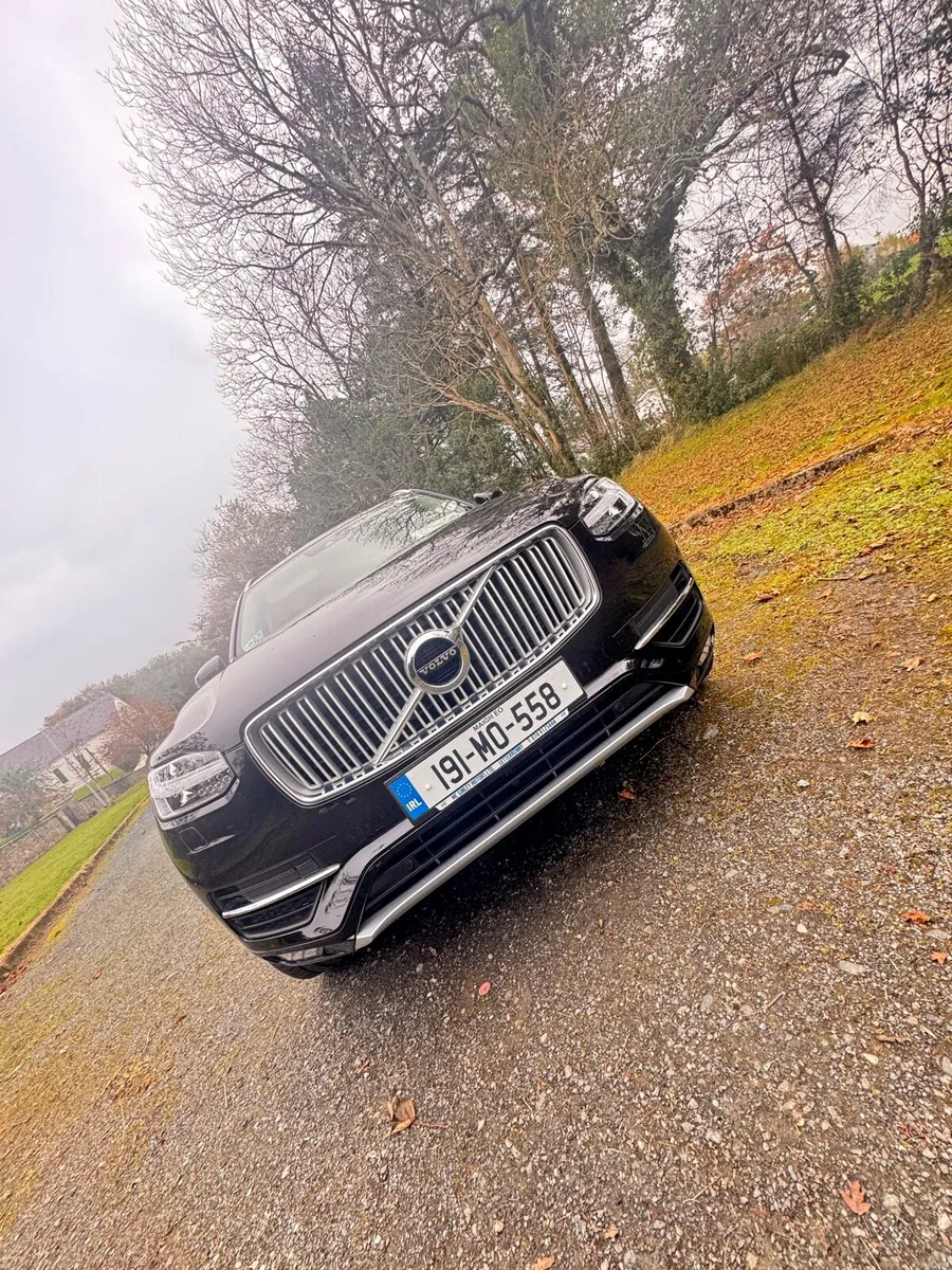 Volvo XC90 - Image 2