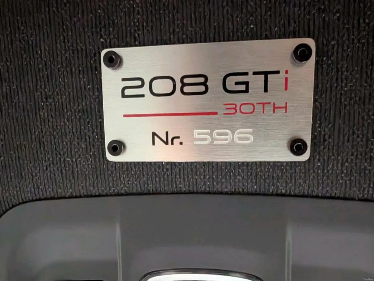 Peugeot 208 Gti 30th anniversary - Image 4