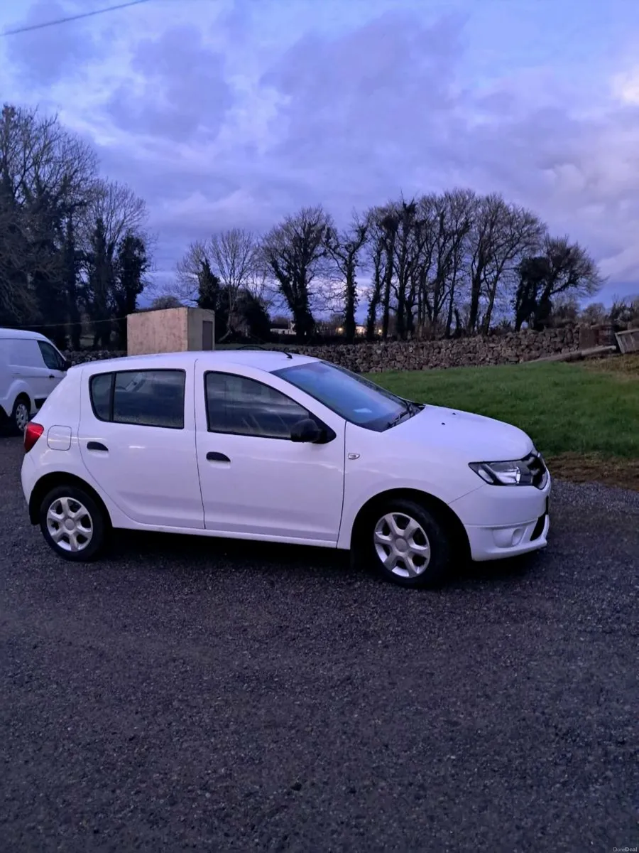 Dacia Sandero 1.1 L Petrol - Image 2