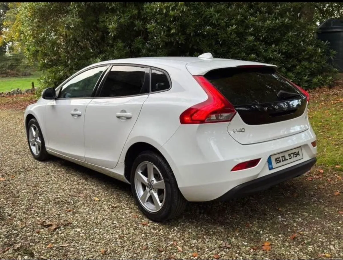 Volvo V40 D2 - Image 4