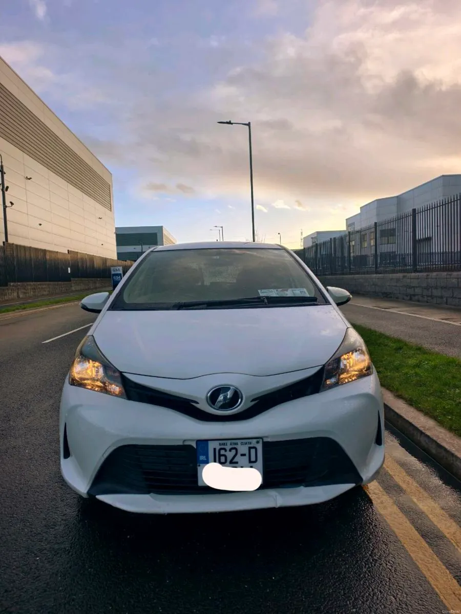 Automatic Toyota Vitz 2016 NCT/TAX - Image 2