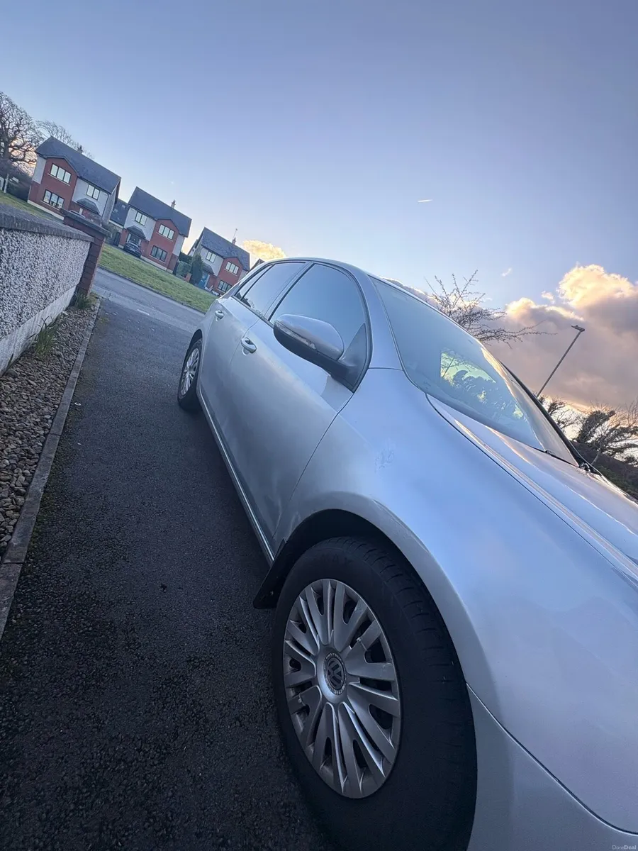 2011 Golf mk6 1.6 tdi diesel silver - Image 3