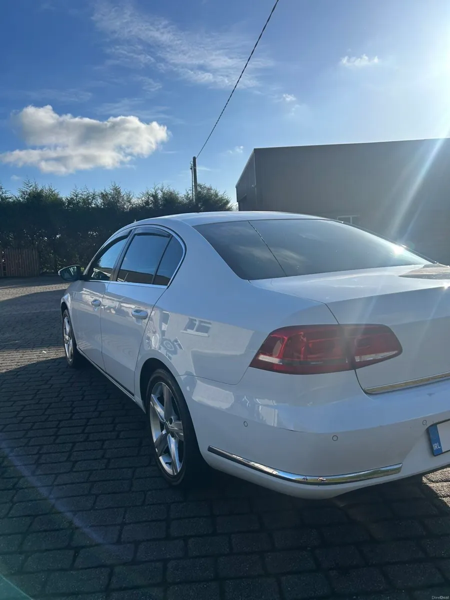 2012 Volkswagen Passat - Image 3