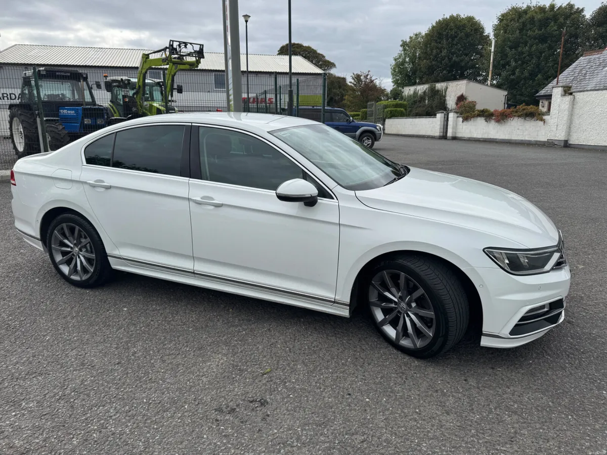 Volkswagen Passat 2017 - Image 6