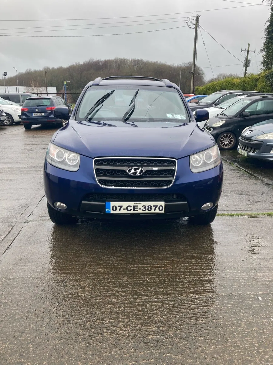 Hyundai Sante Fe - Automatic - Commercial - Image 2
