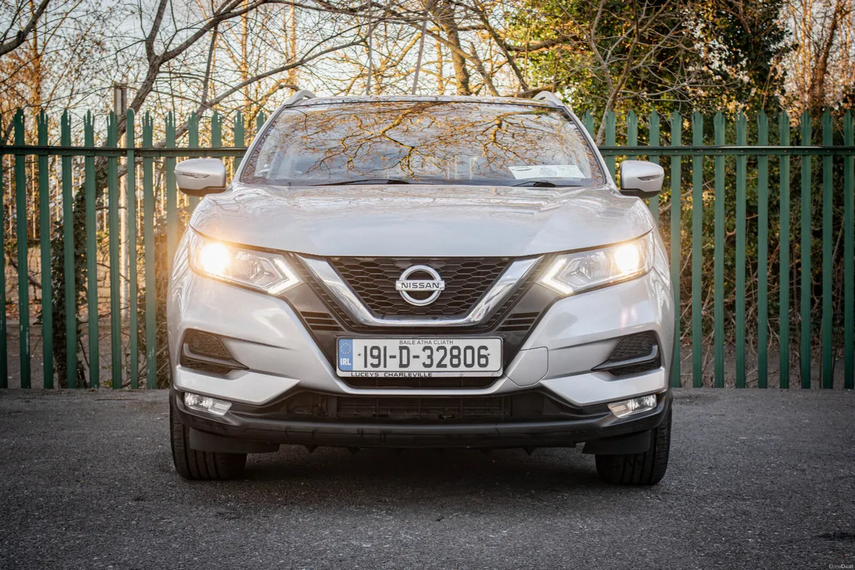 2019 NISSAN QASHQAI 1.5 DSL SV *High Spec* - Image 2