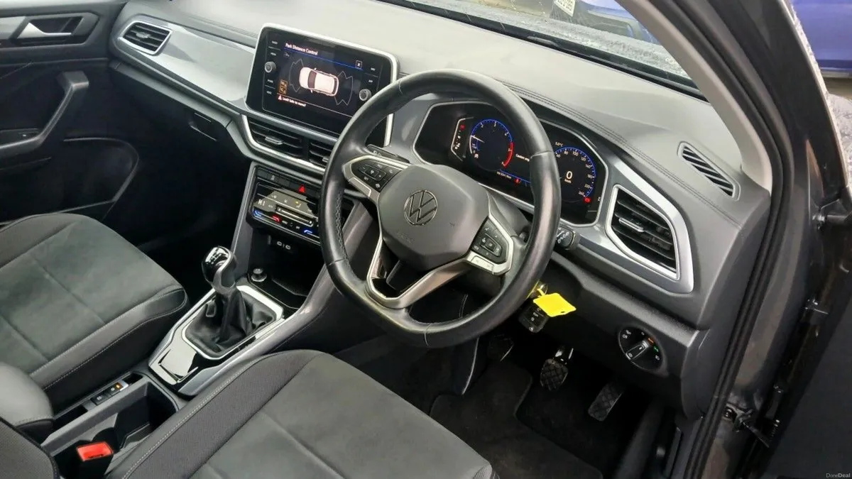 Volkswagen T-Roc Style 2.0 TDI 116HP **REAR VIEW C - Image 4