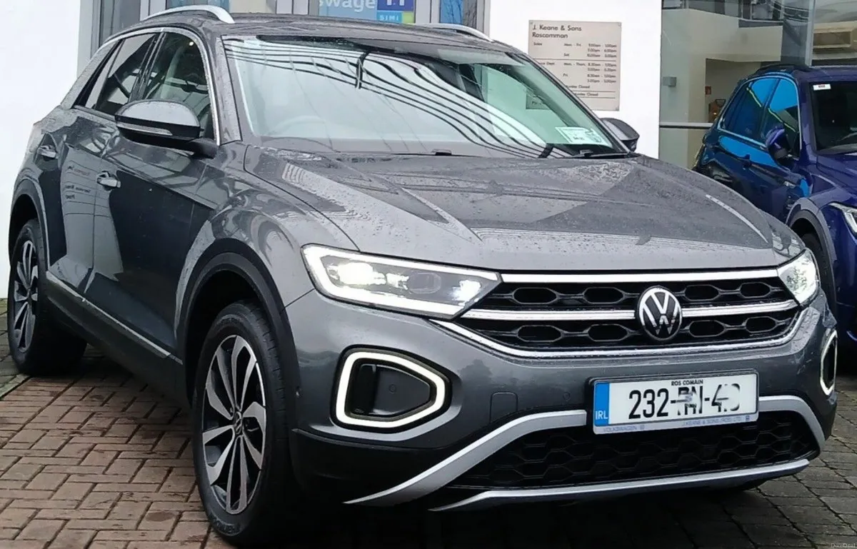 Volkswagen T-Roc Style 2.0 TDI 116HP **REAR VIEW C - Image 1