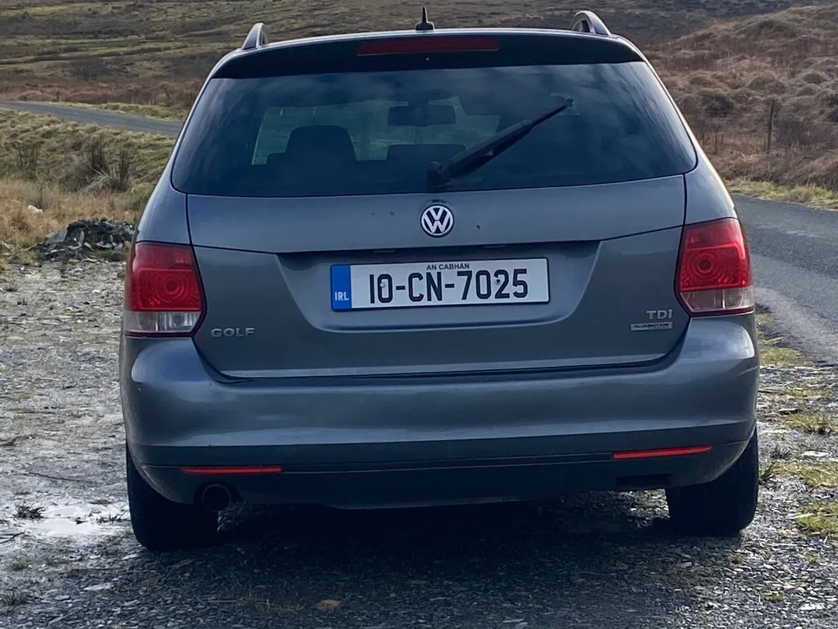 Volkswagen Golf 2010 - Image 4