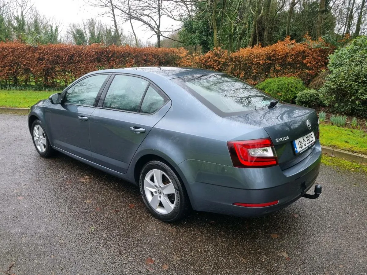 SKODA OCTAVIA - Image 4
