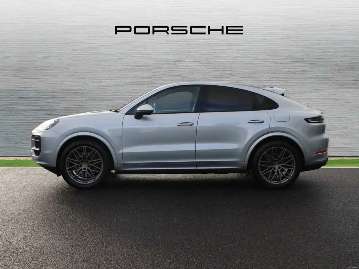 Porsche Cayenne E-Hybrid Coupe - Image 3