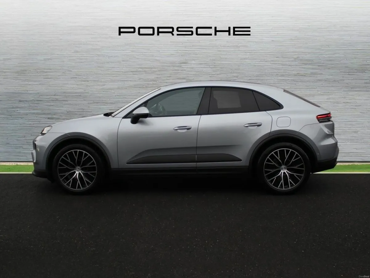 Porsche Macan Electric - Image 3