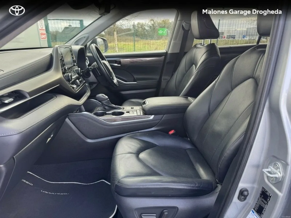 Toyota Highlander 2.5 Hybrid SOL *7 Seater* Call N - Image 6