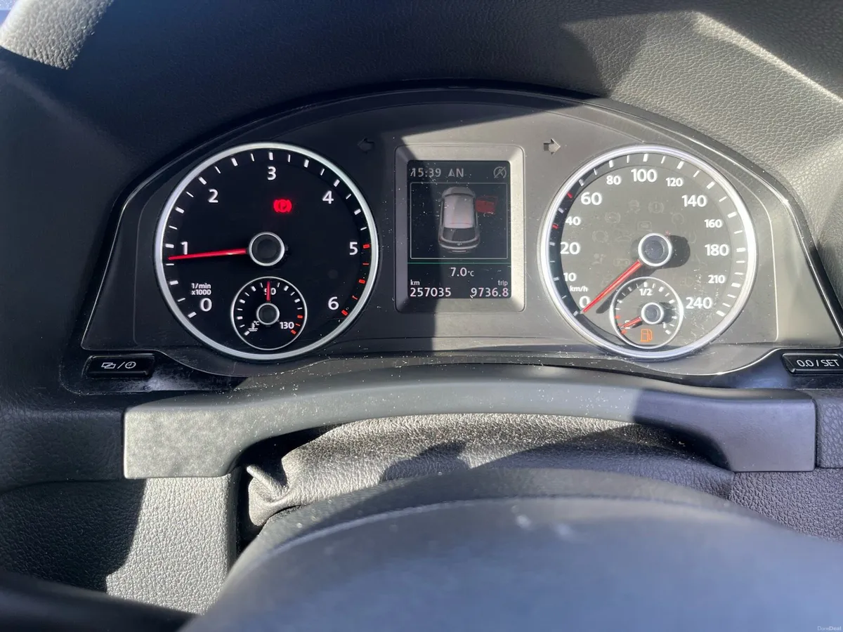 Vw TIGUAN SPORT 2.0 TDI * PAN ROOF - Image 3