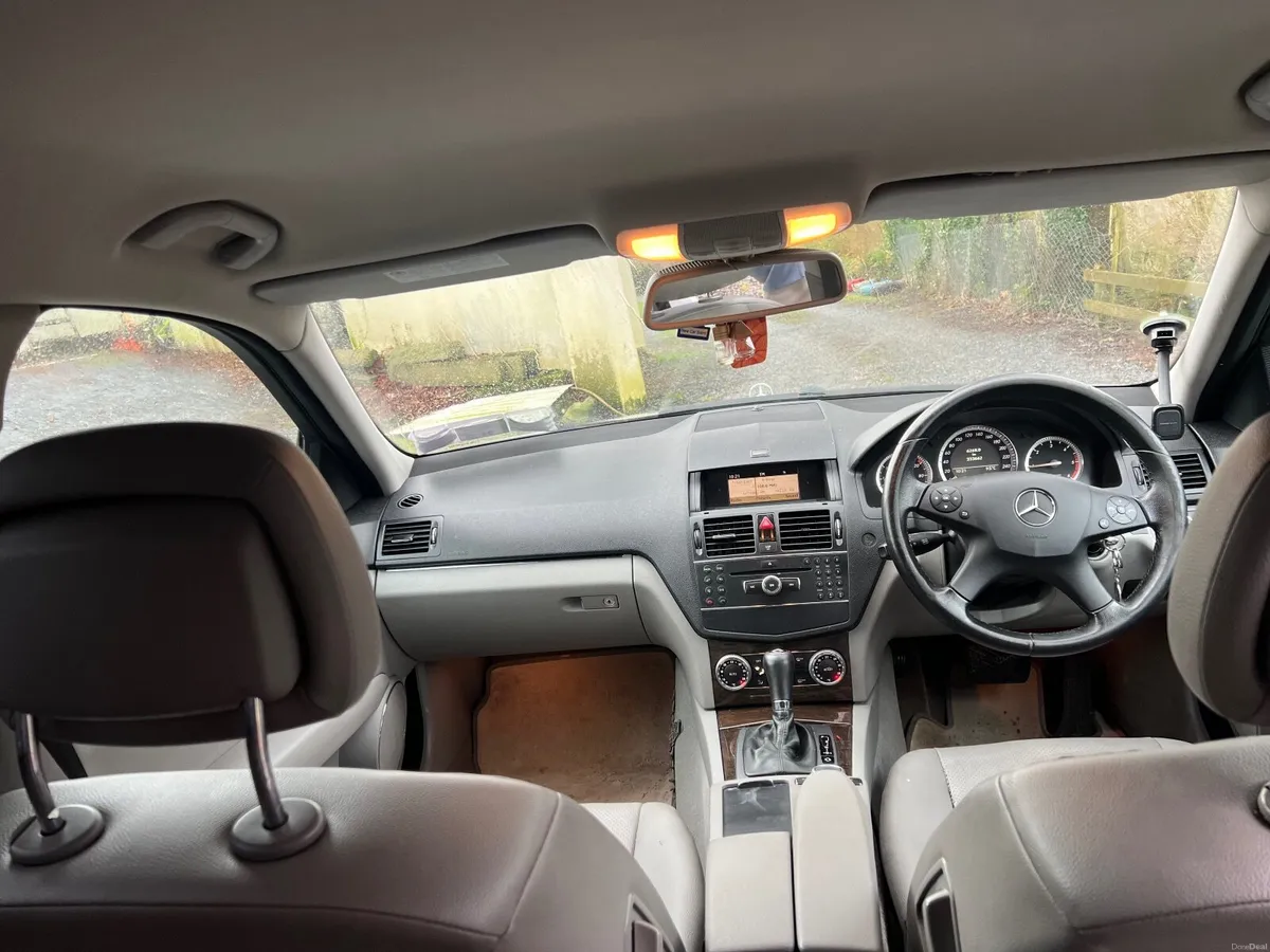 Mercedes-Benz C-Class 2009 - Image 3