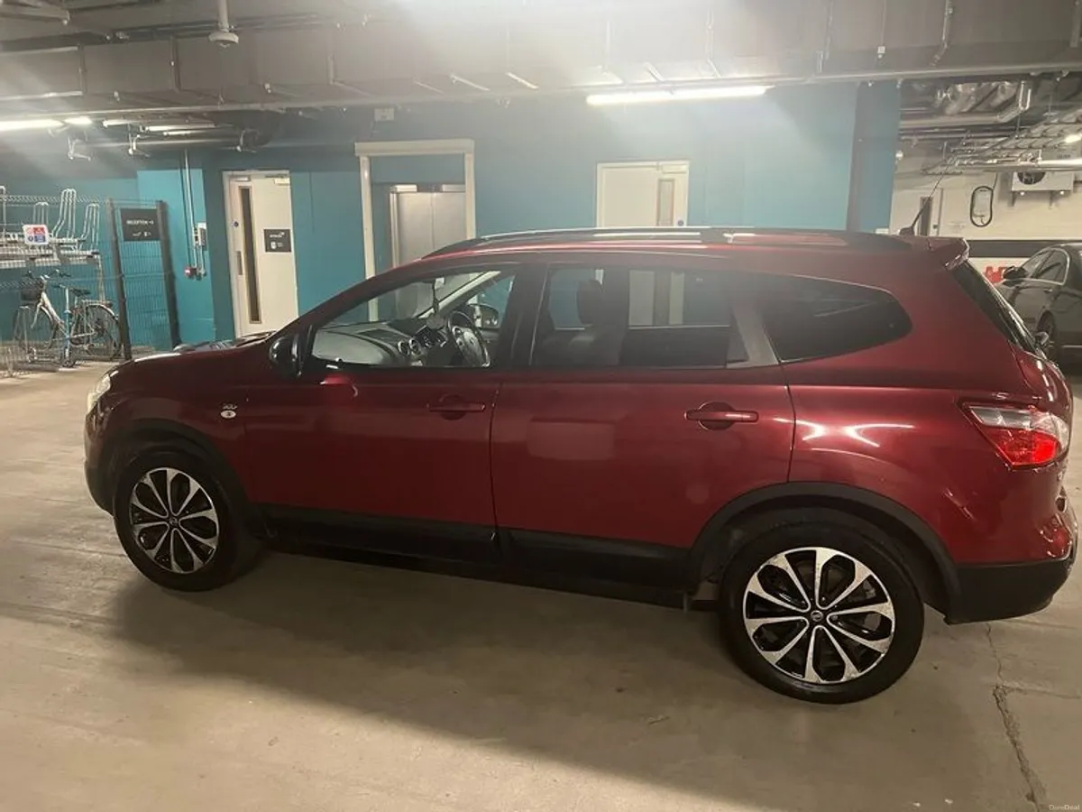 2013 Nissan Qashqai+2 - Image 2