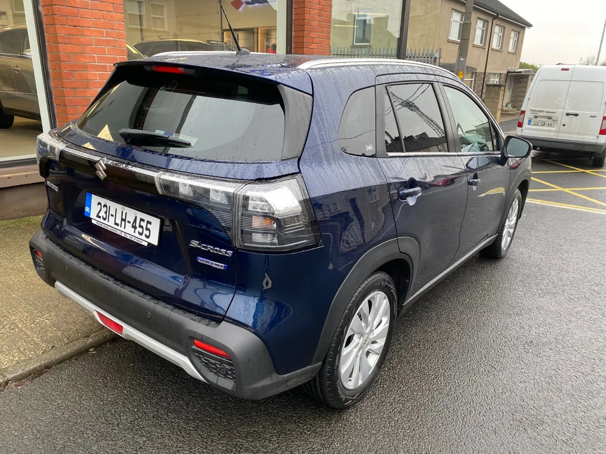 Suzuki SX4 S-Cross 2023 - Image 4