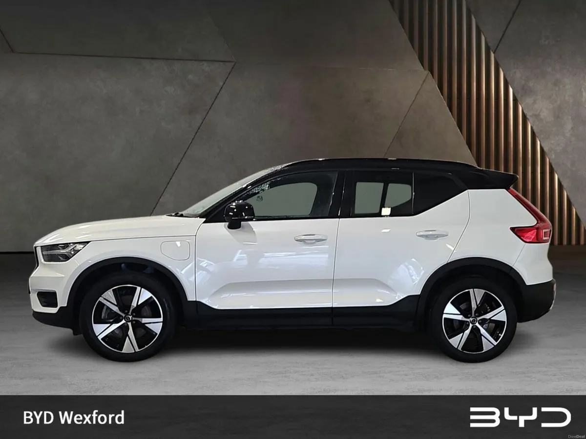 Volvo XC40 PHEV T4 (197hp) R-Design FWD - Image 4