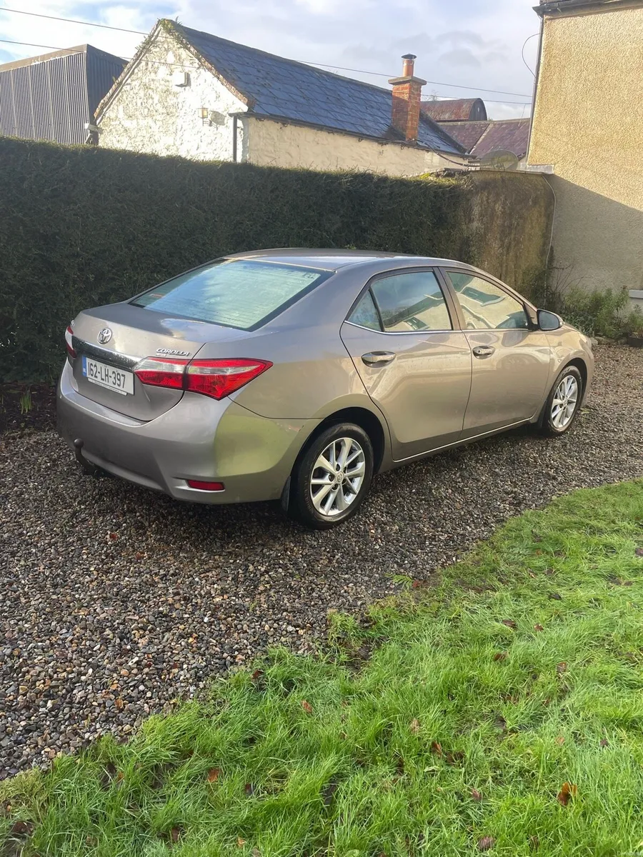 Toyota Corolla - Image 2