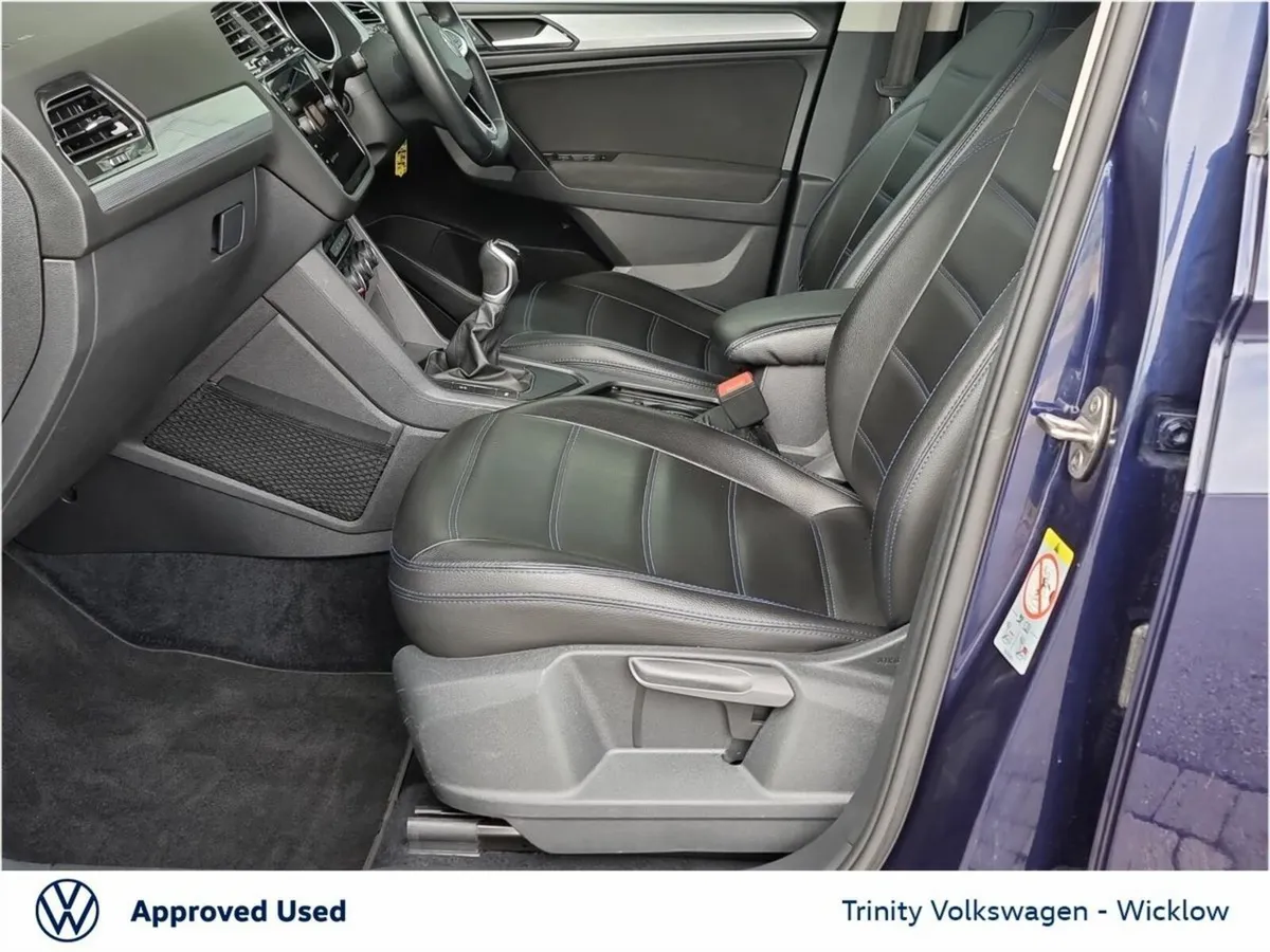 Volkswagen Tiguan Allspace HUGE SPEC ** ELEGANCE * - Image 4
