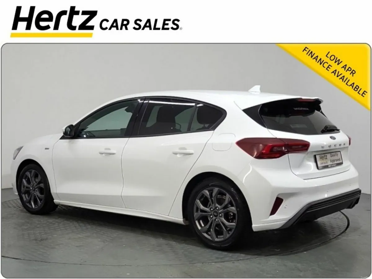 Ford Focus ST-LINE 125BHP Petrol Manual - Image 4