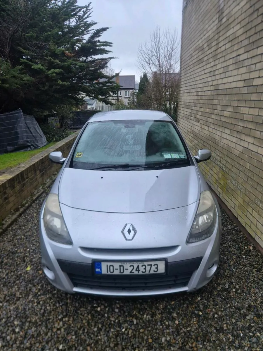 2010 Renault Clio - Image 1