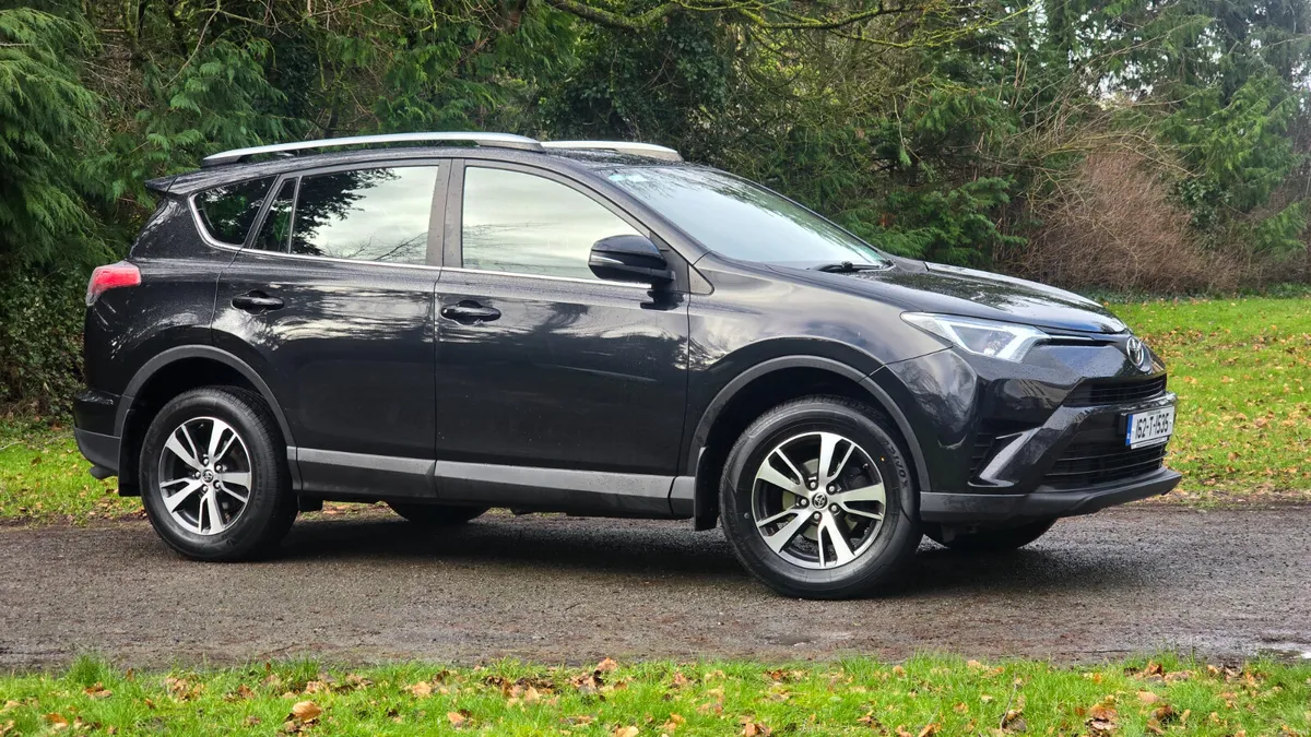 2016 Toyota RAV4 2.0 D4D Luna - Image 3