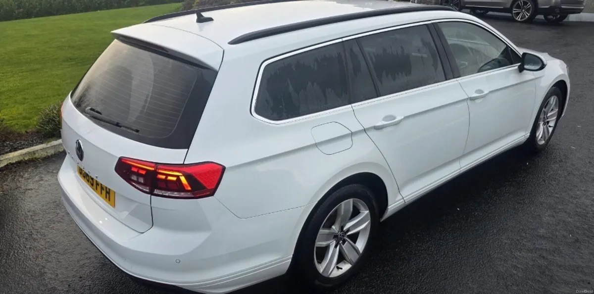 Facelift Volkswagen Passat Estate DSG 1.6 Tdi - Image 3