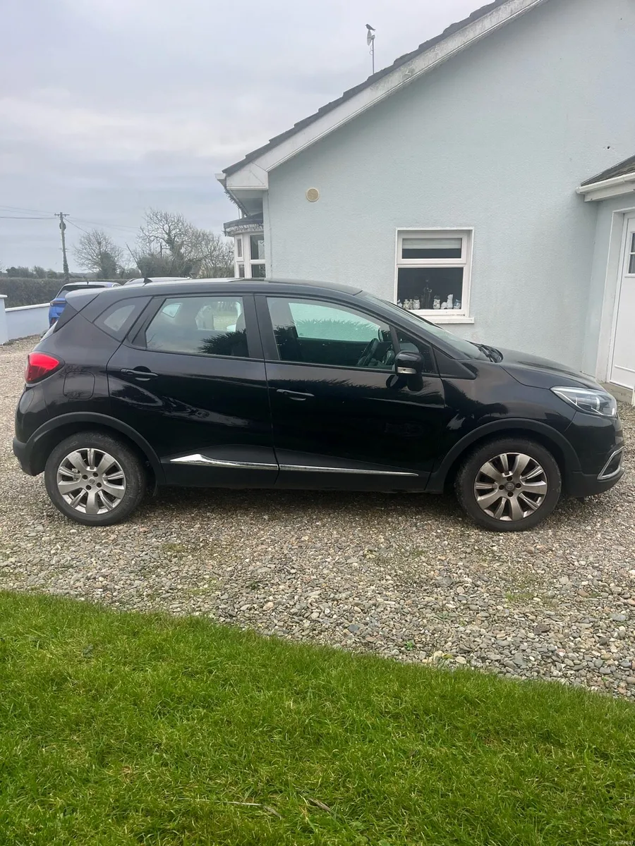 2014 Captur Auto - Image 2