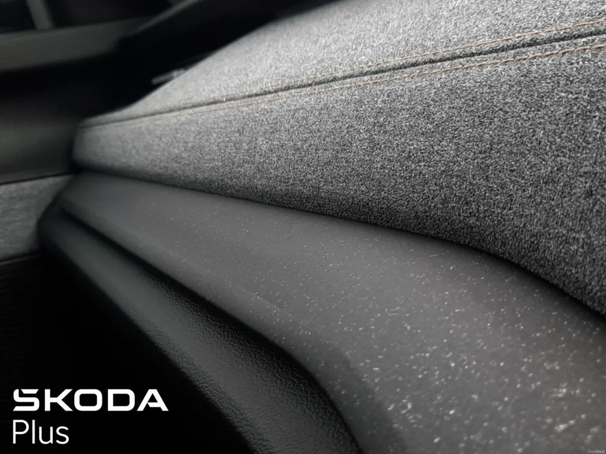 Skoda Octavia **LIKE NEW**HEATED SEATS**LEATHER&CL - Image 3