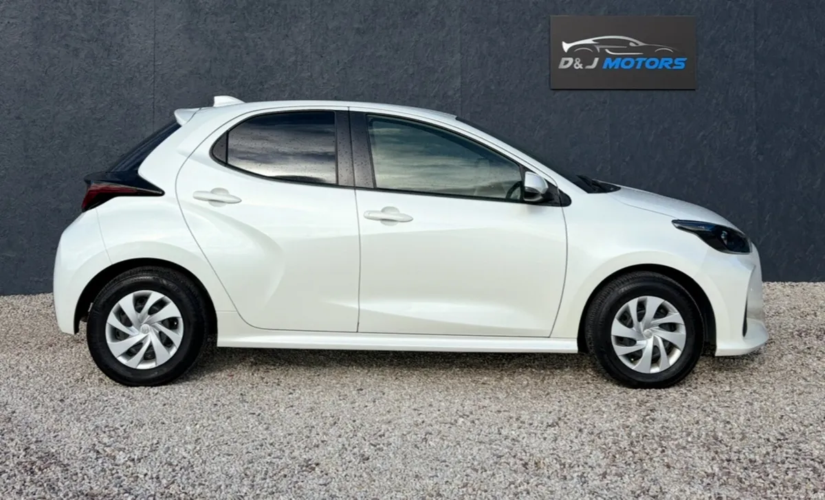 Toyota Yaris 1.0 Automatic Low KM 2020 - Image 3