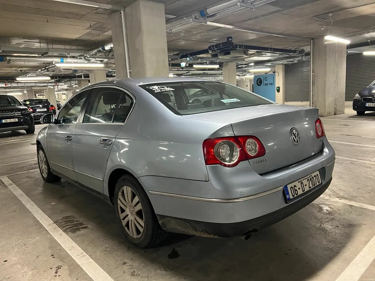 Volkswagen Passat 2006 Automatic Highline 115 HP - Image 4