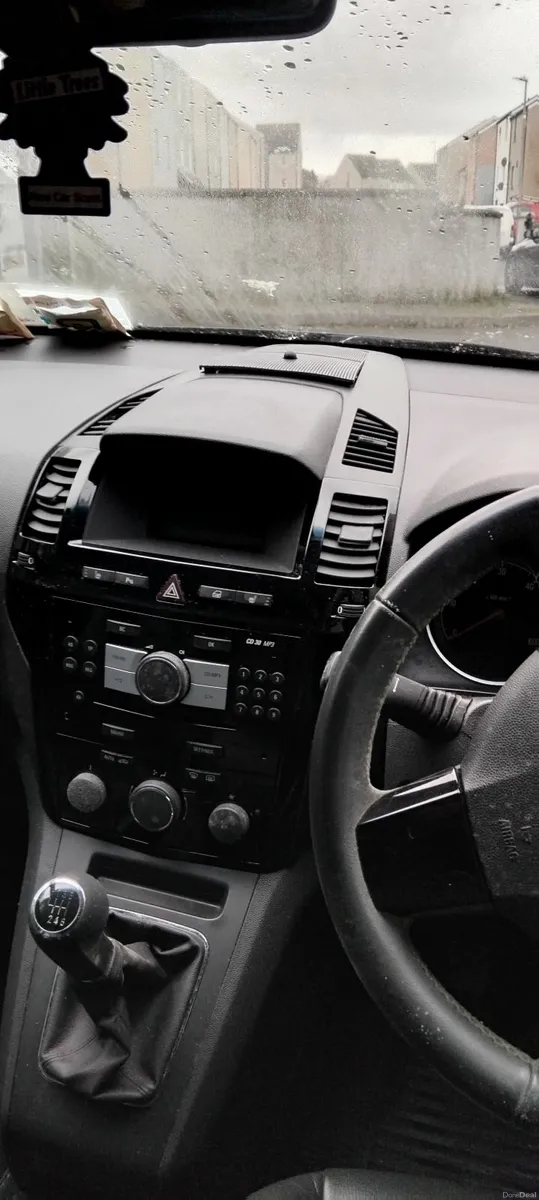 Vauxhall Zafira 2011 - Image 1