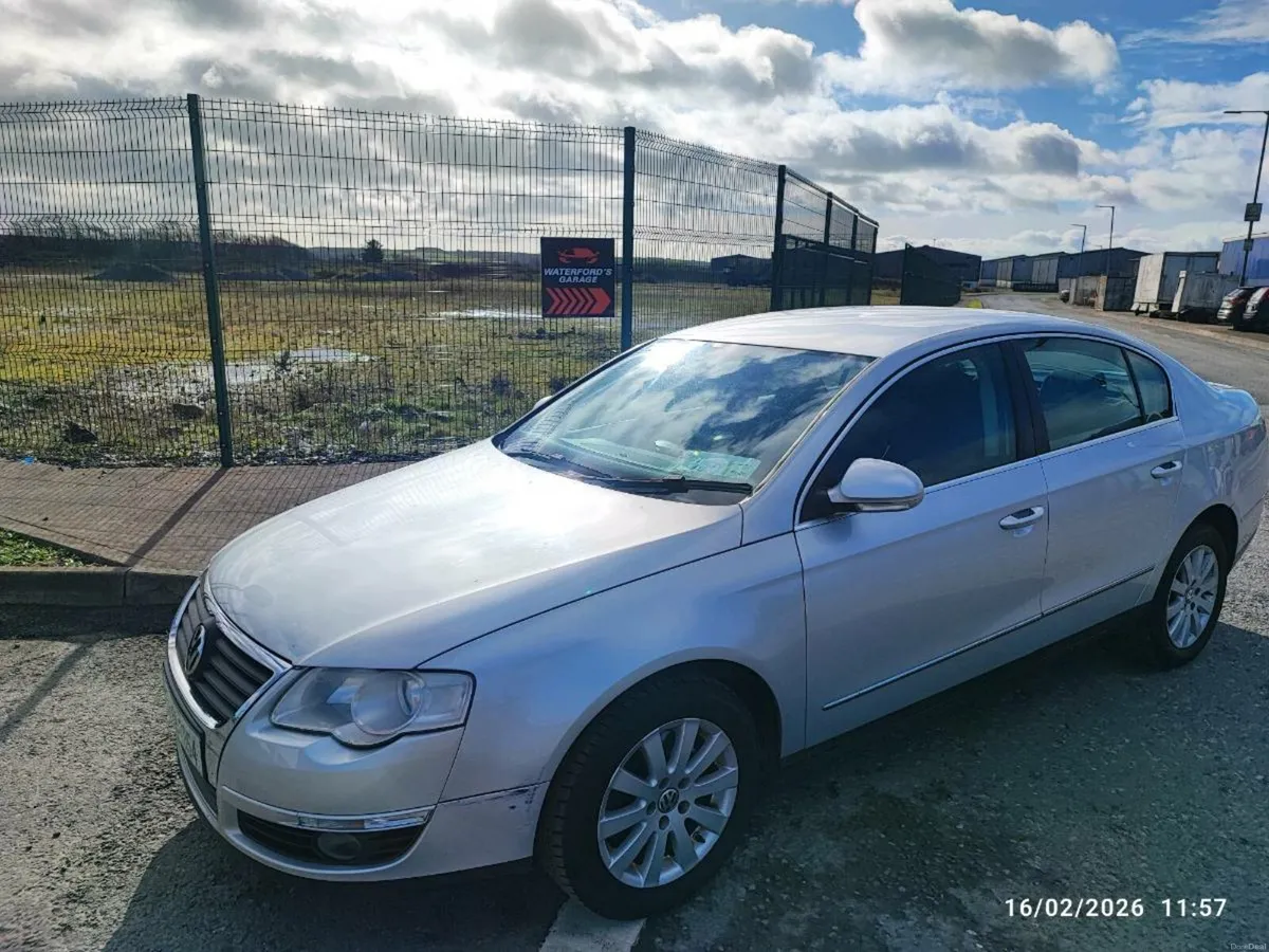 2008 VW Passat petrol - Image 2