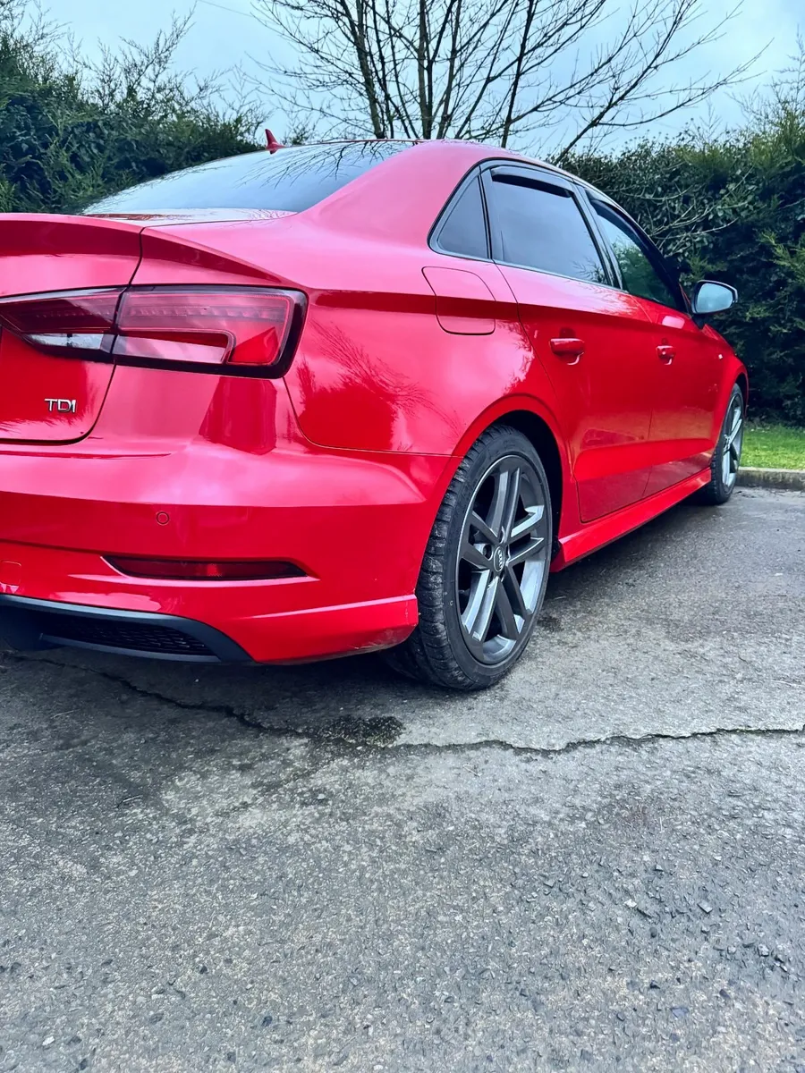 Audi A3 S-Line Black Edition 2018 - Image 3