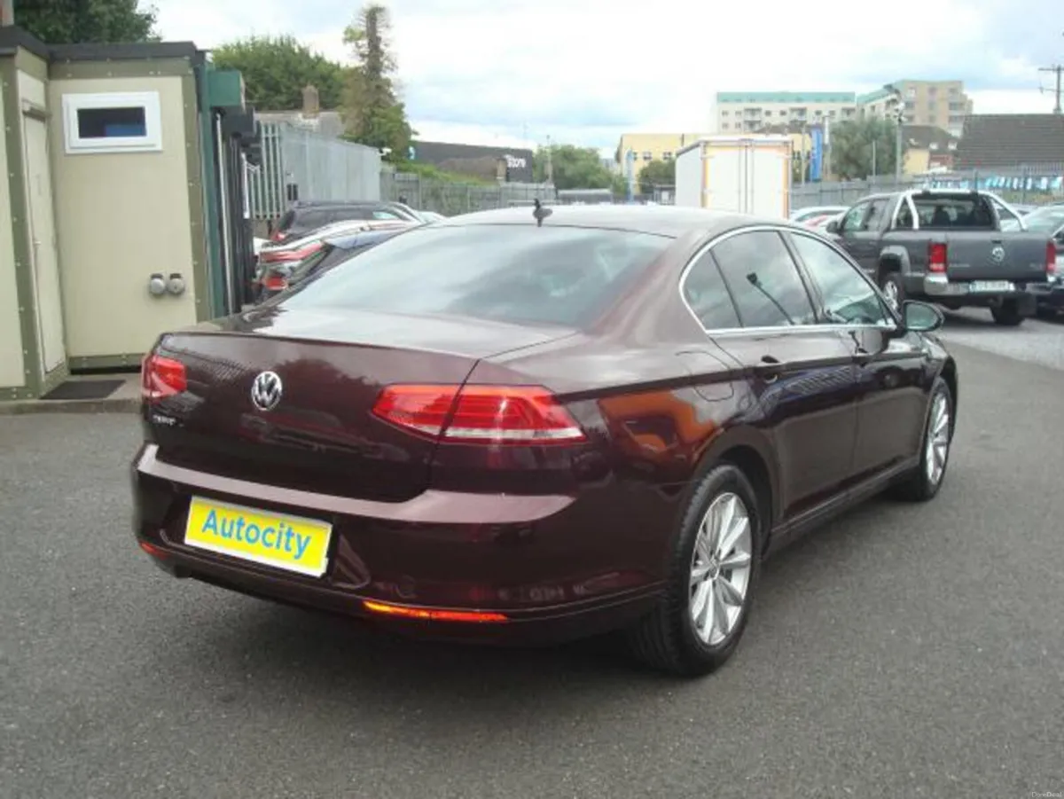 Volkswagen Passat COMFORTLINE Automatic 05/28 - Image 5