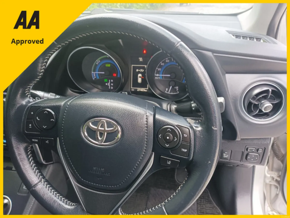 IMMACULATE TOYOTA AURIS 1.8 PETROL HYBRID, 2016 - Image 6
