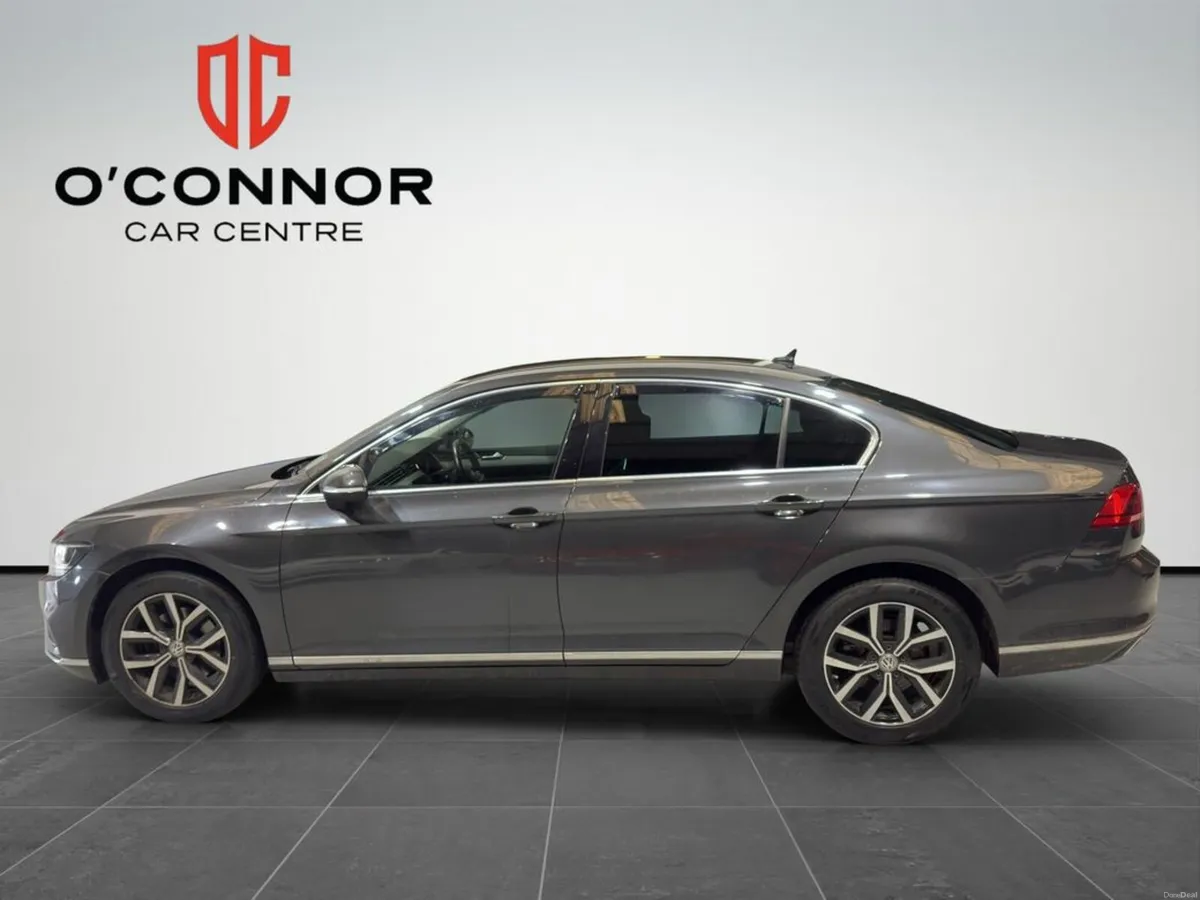 Volkswagen Passat "Manual drive, timeless looks — - Image 3