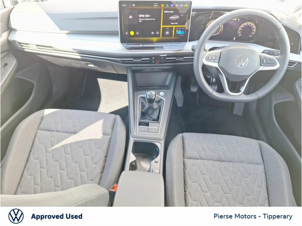Volkswagen Golf LAUNCH EDIT 1.5 TSI 115HP - Image 2