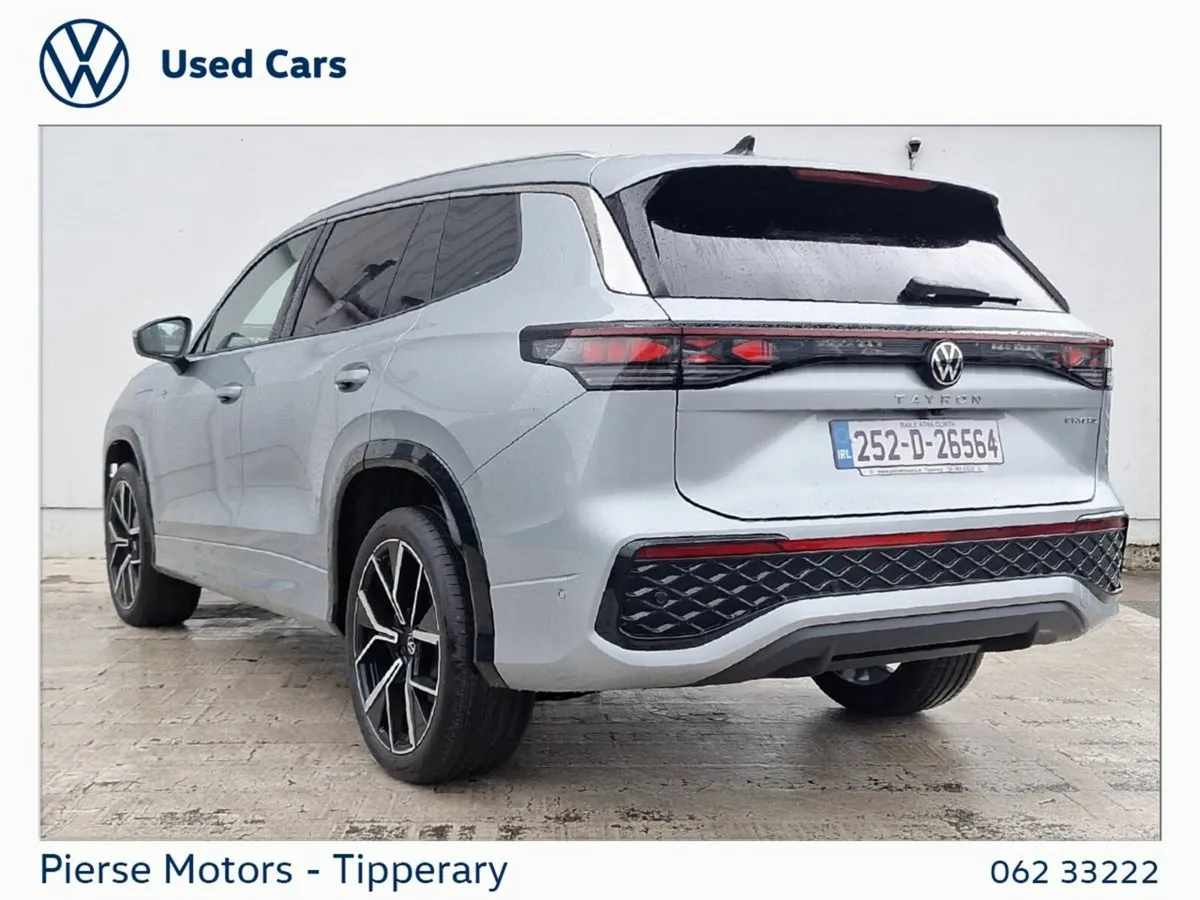 Volkswagen Tayron 1.5 TSI 204BHP R-LINE 75 PHEV DS - Image 3