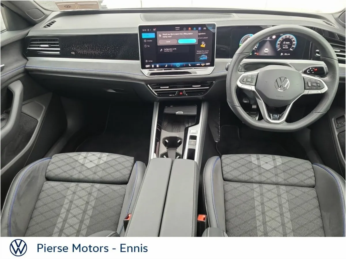 Volkswagen Passat Passat R-Line Phev TSi eHybrid 2 - Image 4
