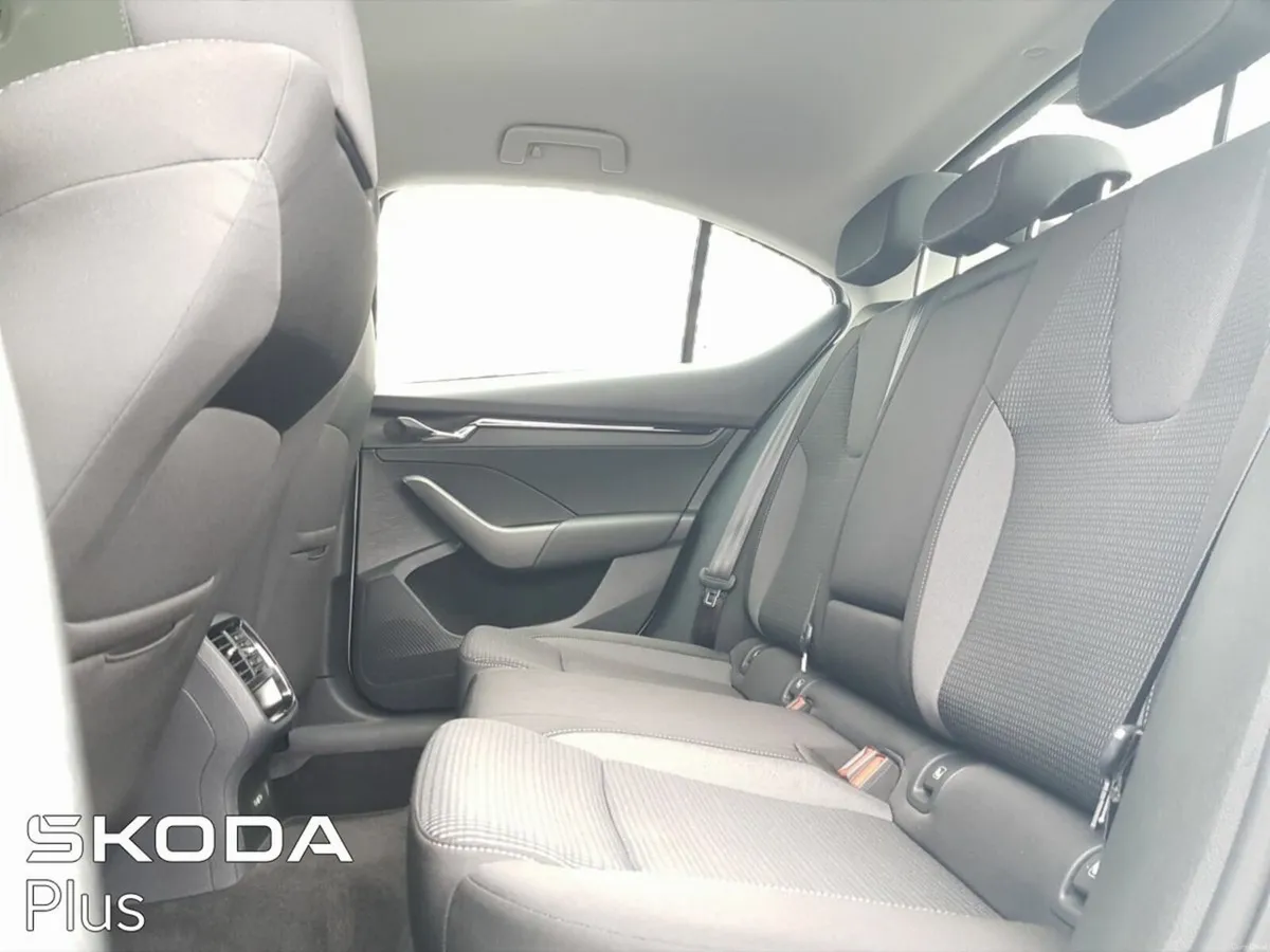 Skoda Octavia OCTAVIA AMBITION  1.0TSI 110HP DSG - Image 6