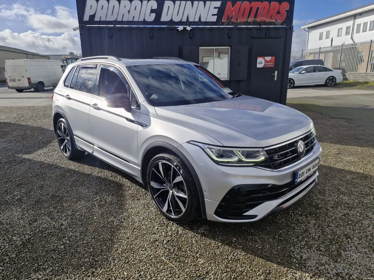 221 Volkswagen Tiguan R-line DSG Black Pack - Image 2