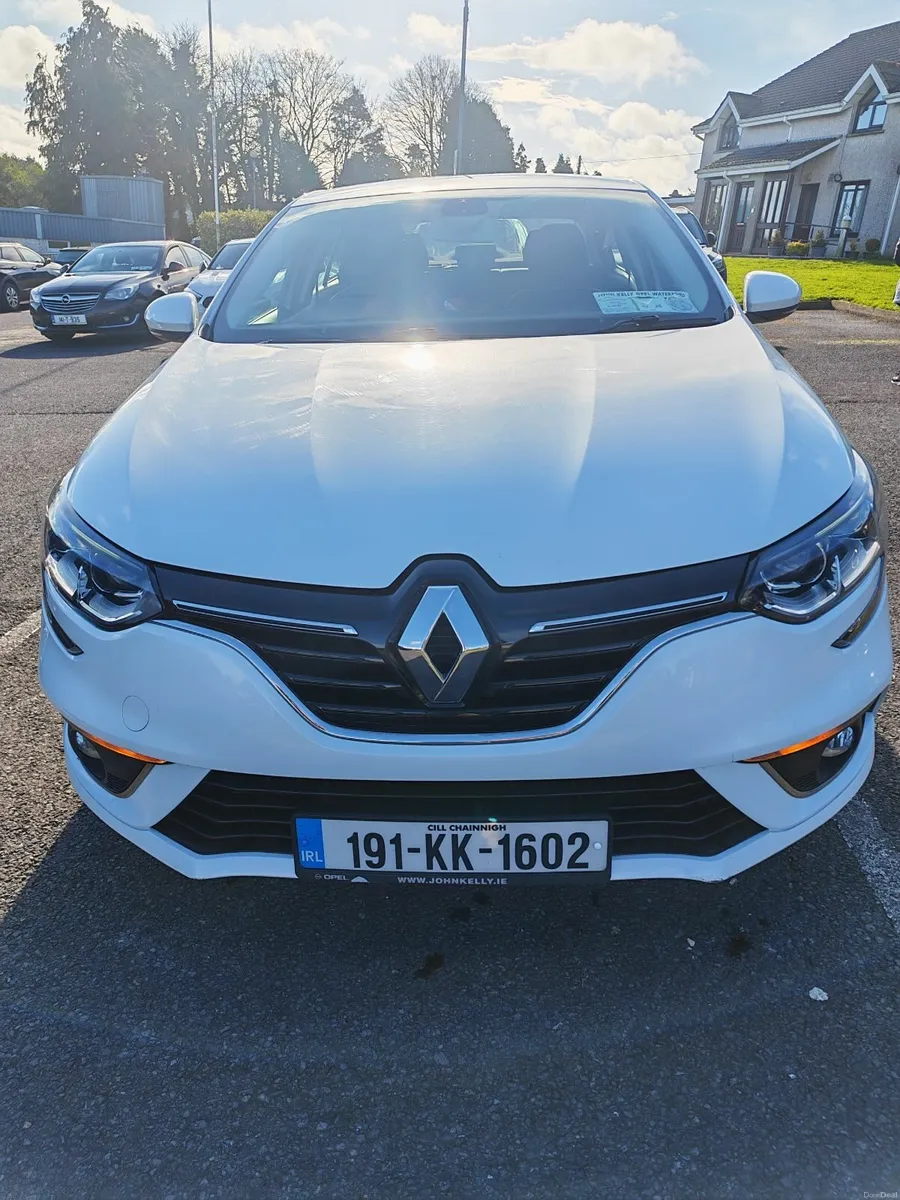 Renault Megane 2019 - Image 2