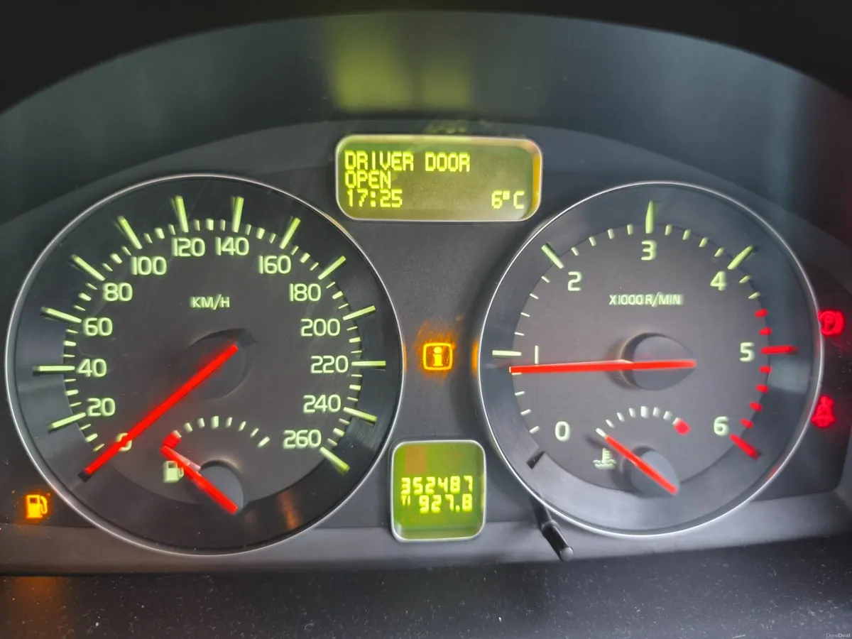 Volvo S40 2011 - Image 4