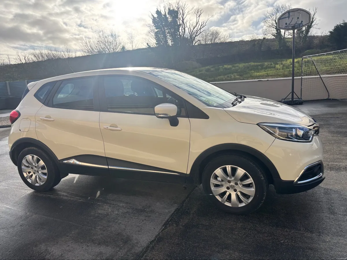 Renault Captur 2015 (LOW MILES) - Image 1