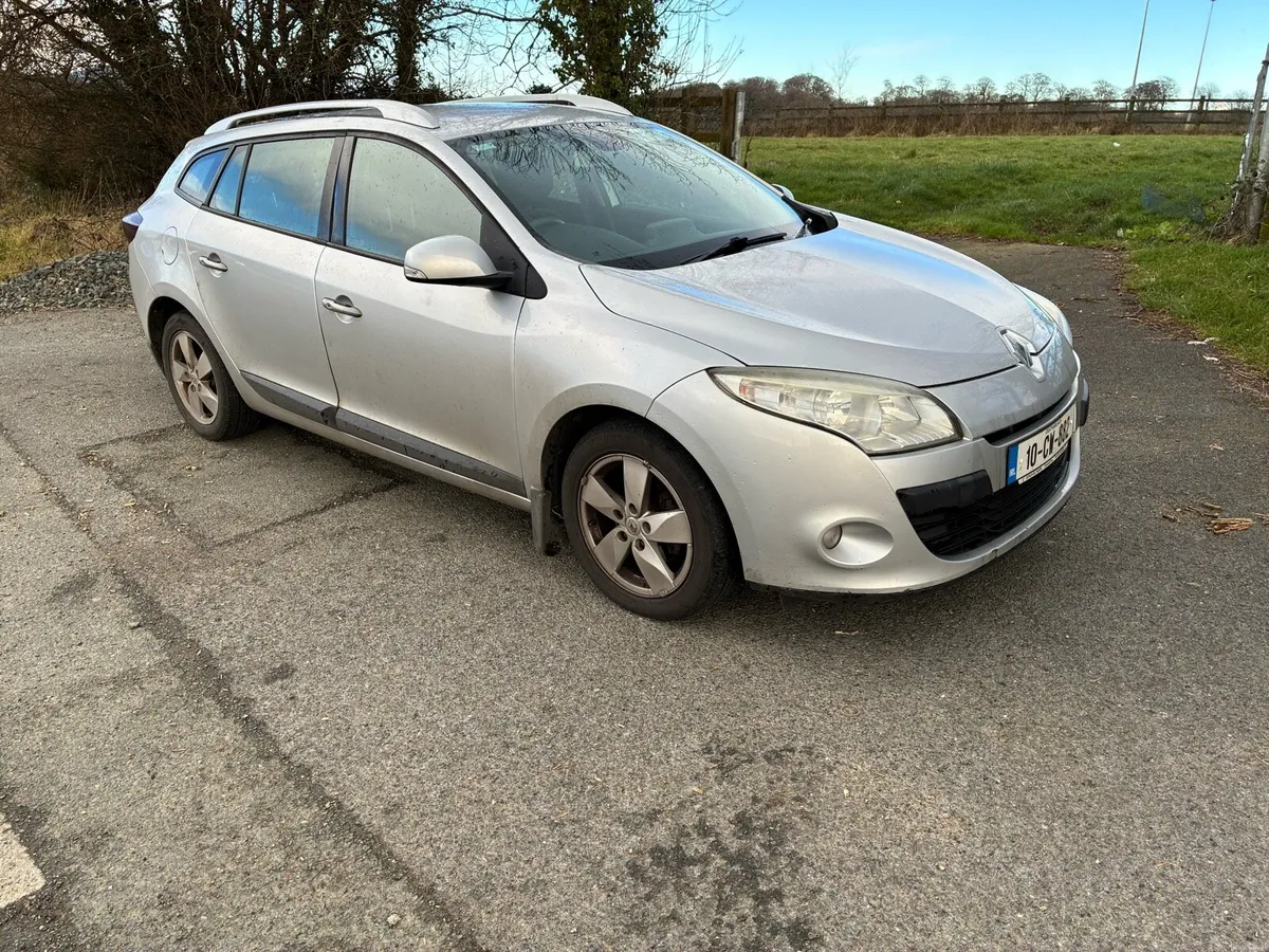 2010 Renault Megane Estate Diesel - Image 1