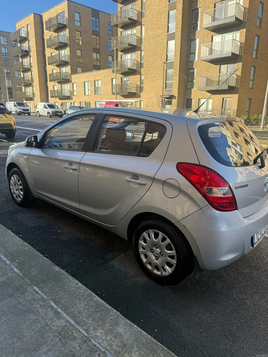 Hyundai I20 petrol Low mileage 86000km - Image 4