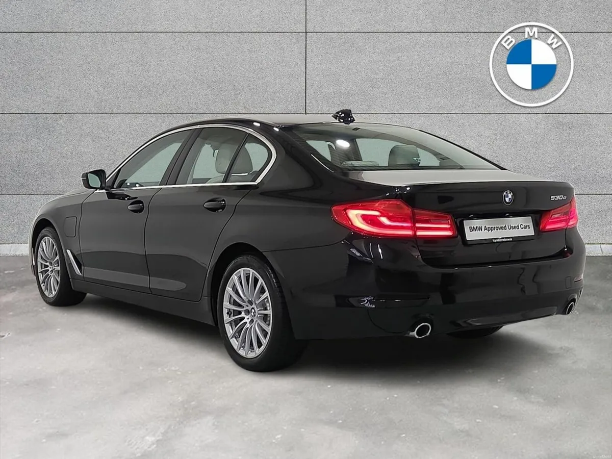 BMW 5-Series 530e SE Saloon - Image 3