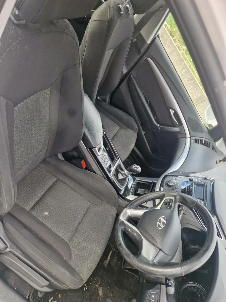 2012 hyundai i40 - Image 4